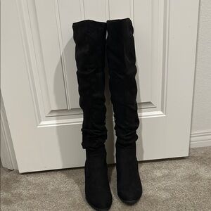 Elegant Black Over-the-Knee Boots
